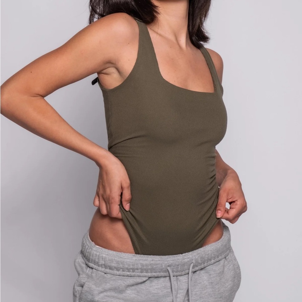 Briavia SACRAMENTO SQUARE NECK BODYSUIT